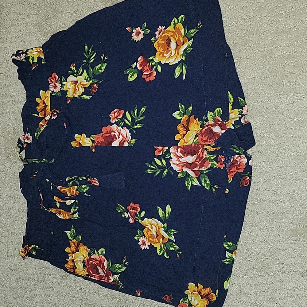 Navy blue bow tie floral shorts S
